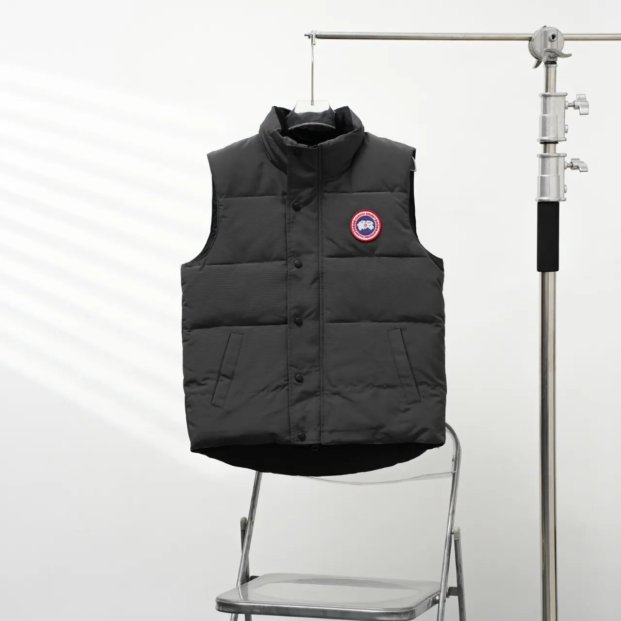 P340 CANADA GOOSE丨Canada Goose Slant Pocket Stand Collar Down Vest Color: Graphite Red Size: XS-XXL